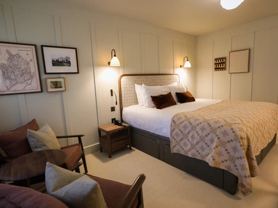 Staying At The Royal George
